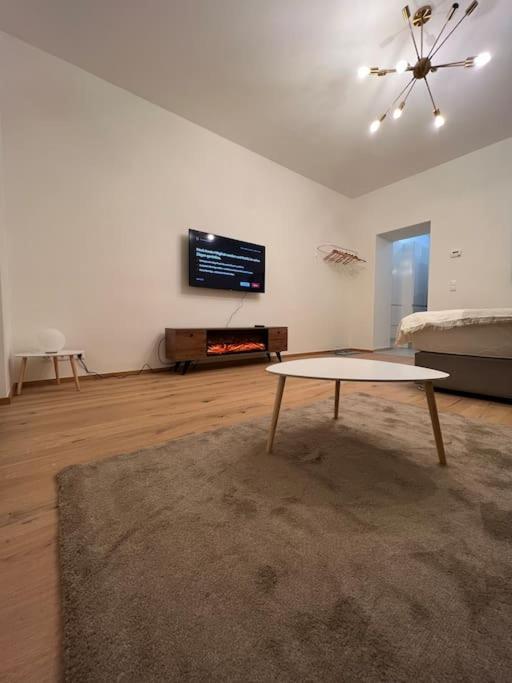 Apartment Near Hauptbahnhof - Kingsize Bed Vienna Exterior photo